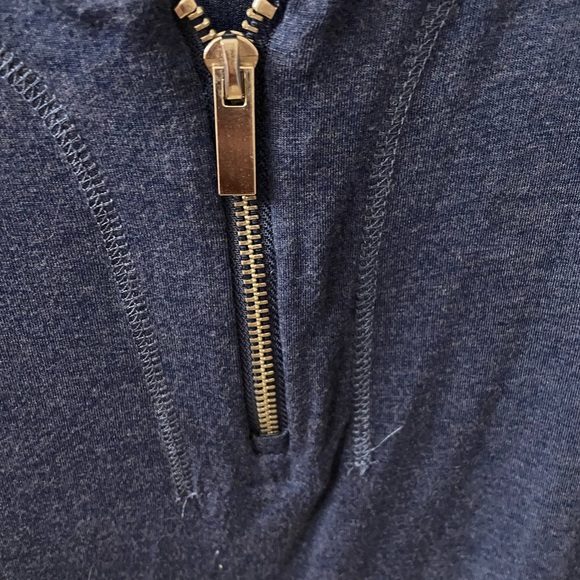 Cable & Gauge Blue tunic with cute pockets and zipper - Picture 4 of 6